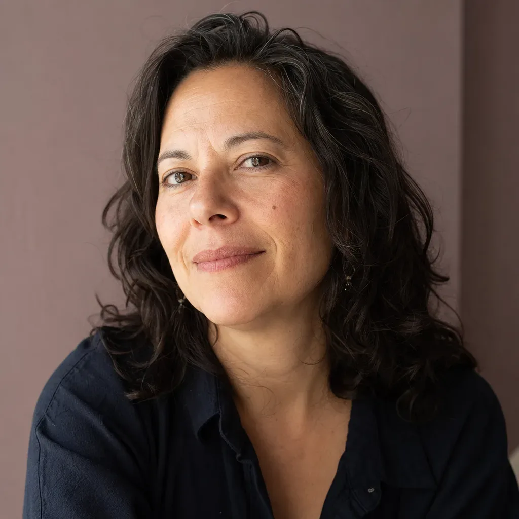Rosa Elena Marín, Escritora, ex enfermera